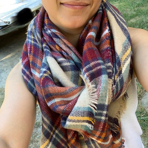 Vintage super soft checkered plaid neutral tone frayed hem blanket throw scarf - Picture 3 of 10